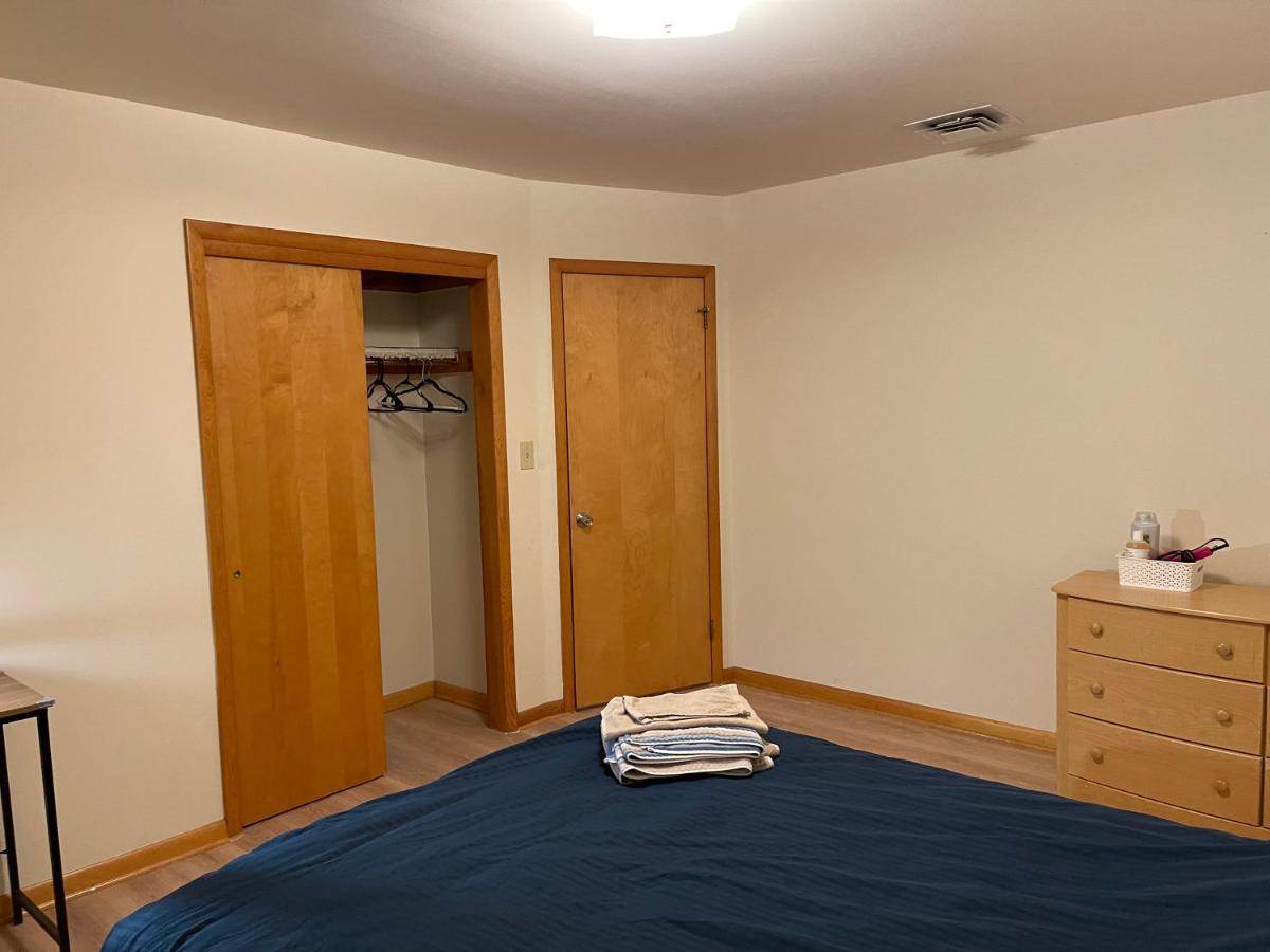 #3 Queensize Bed Bright Near Nj Downtown